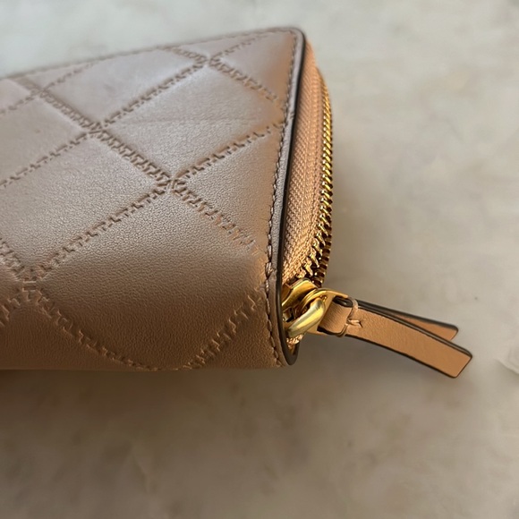 NWOT Tory Burch wallet - Picture 3 of 9